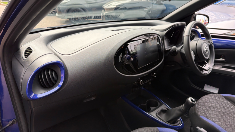 Toyota Aygo X 1.0 VVT-i Edge 5dr Petrol Hatchback